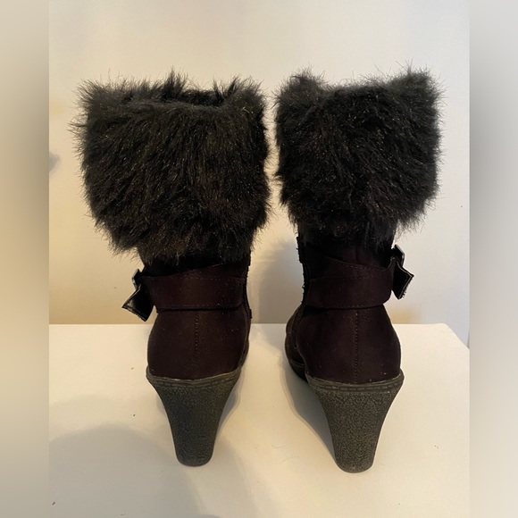 Black Fur Wedge Winter Boots - Picture 3 of 4
